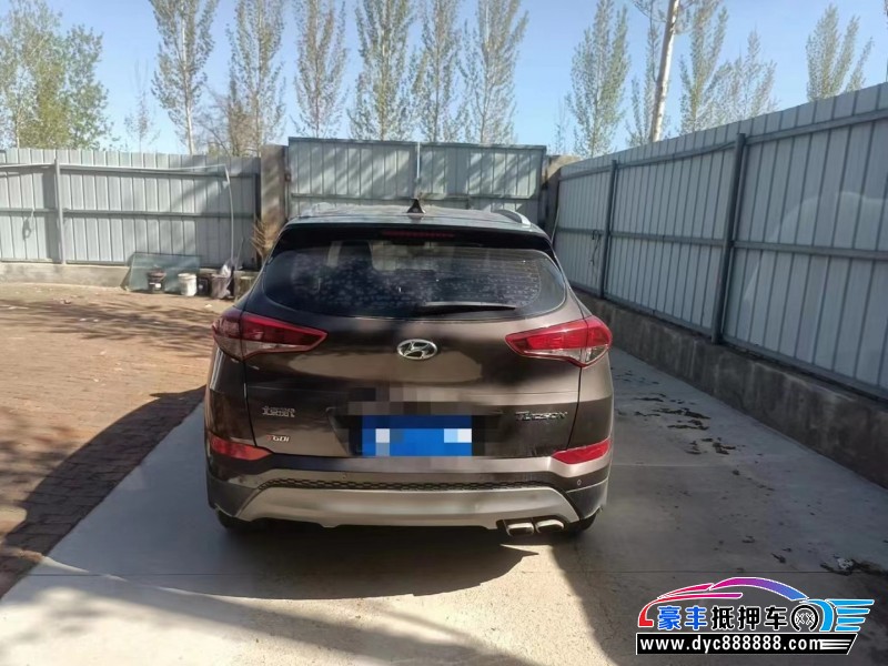 18年现代途胜轿车抵押车出售