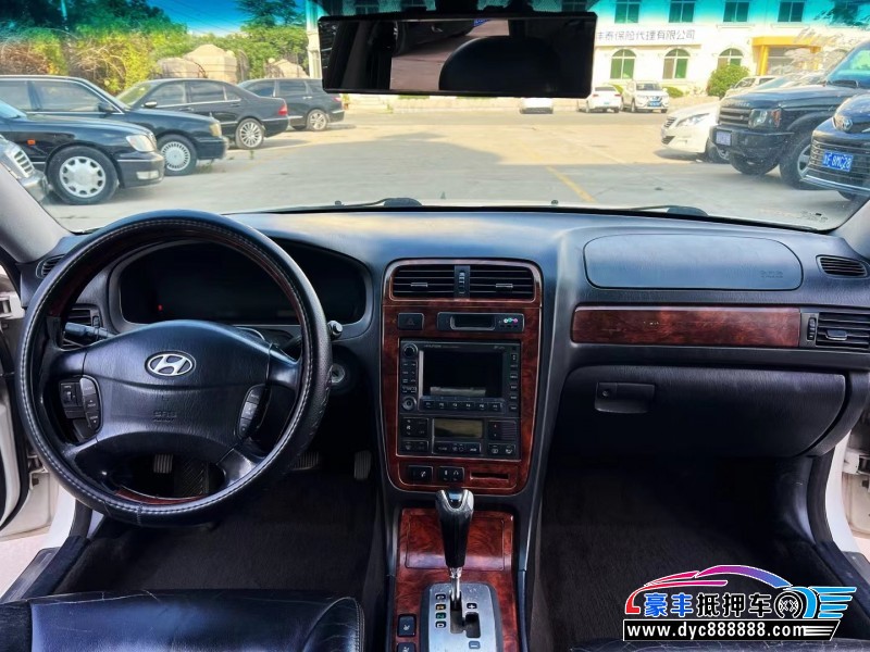 03年现代君爵轿车抵押车出售