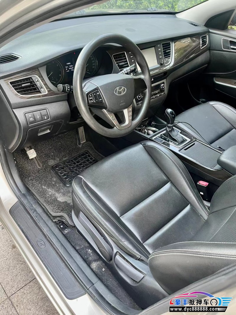 17年现代名图轿车抵押车出售