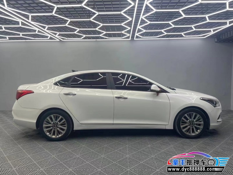 18年现代名图轿车抵押车出售