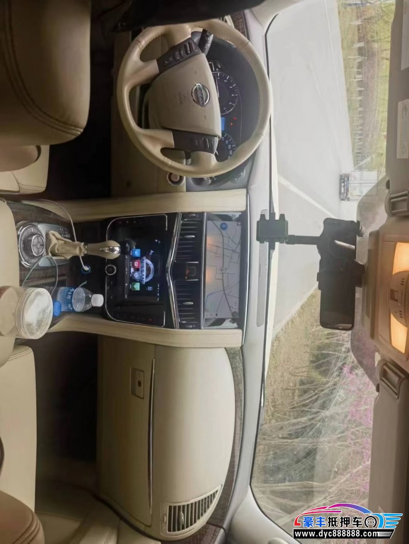 17年日产途乐轿车抵押车出售