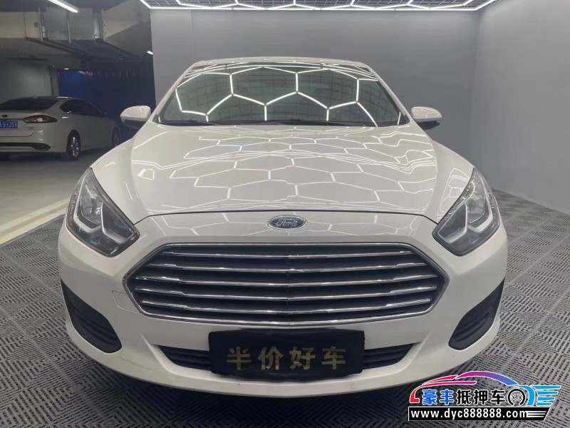 18年福特福睿斯轿车抵押车出售