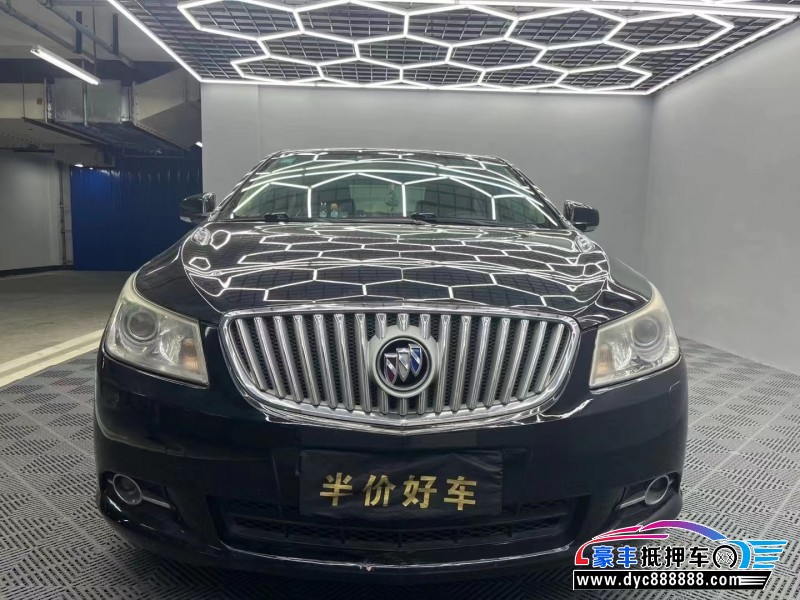 10年别克君越轿车抵押车出售