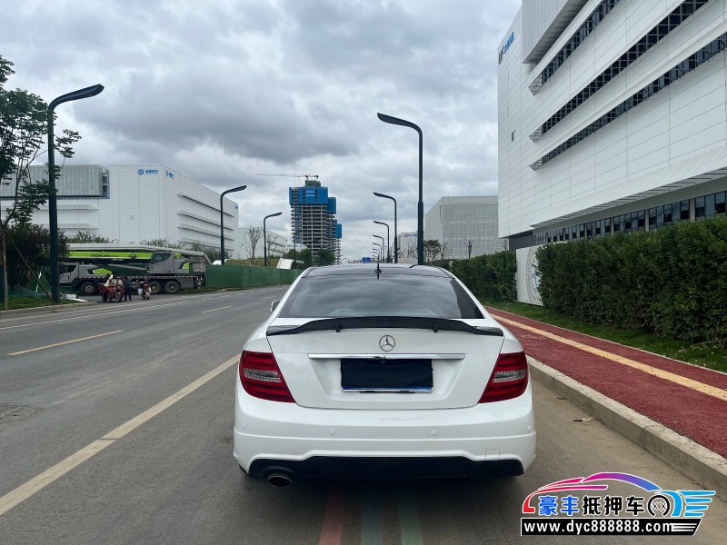 13年奔驰C级(进口)轿车抵押车出售