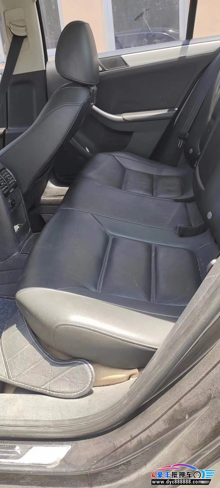 14年大众速腾轿车抵押车出售