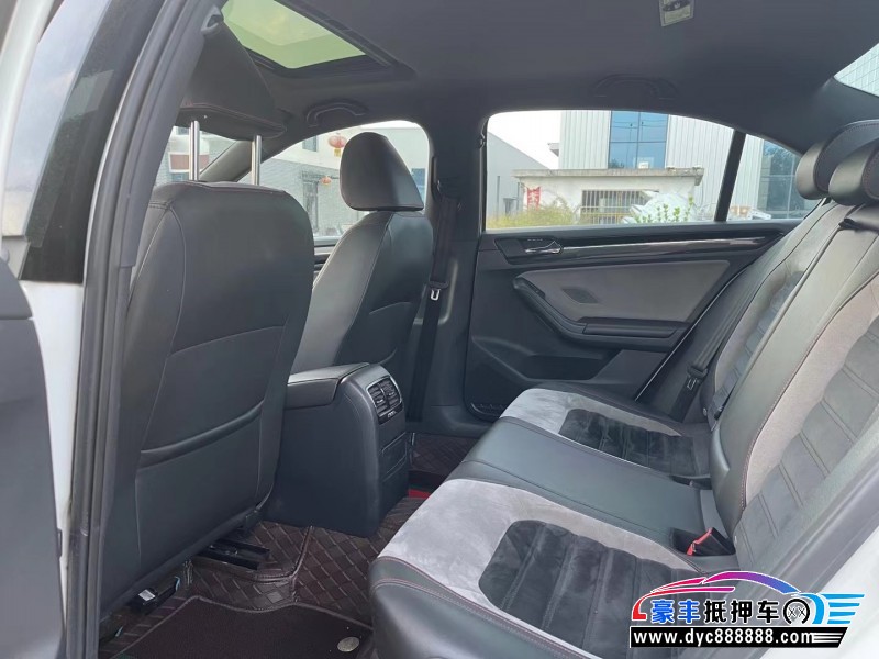 17年大众速腾轿车抵押车出售