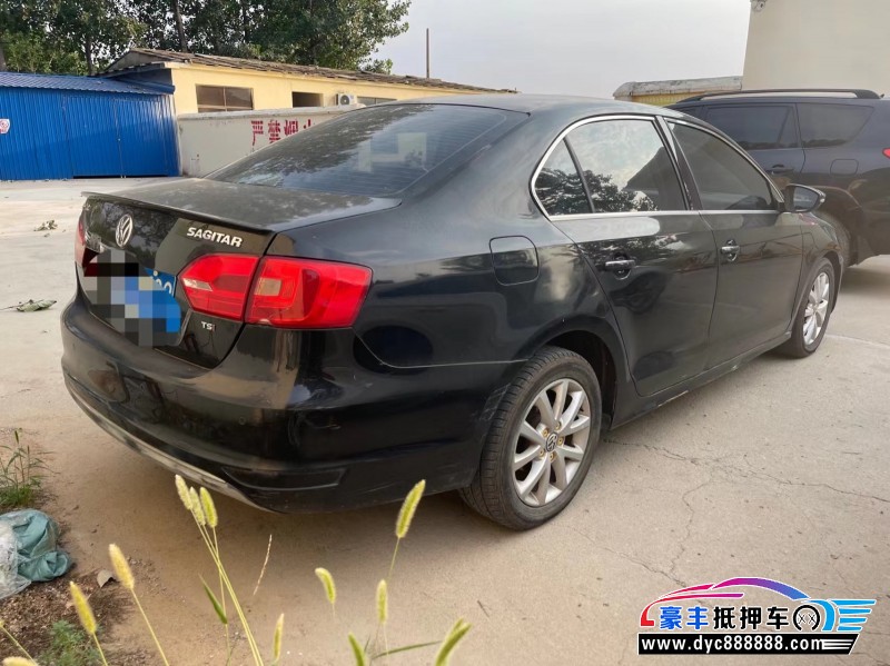 13年大众速腾轿车抵押车出售