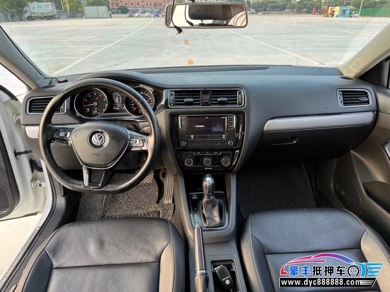 18年大众速腾轿车抵押车出售