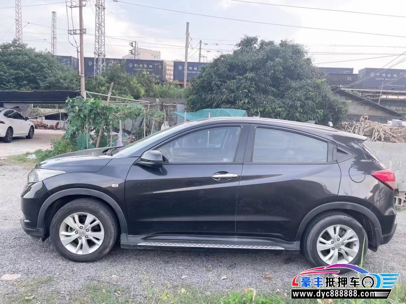 16年本田缤智轿车抵押车出售