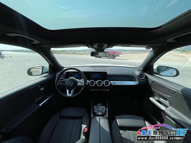 21年奔驰GLB轿车抵押车出售