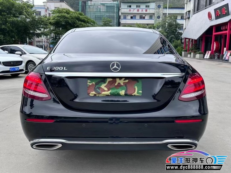 20年奔驰E级轿车抵押车出售