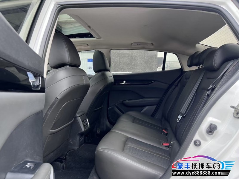 19年东风风神奕炫轿车抵押车出售