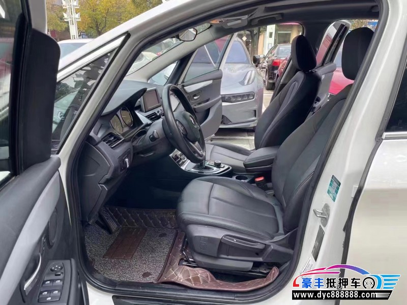 20年宝马2系轿车抵押车出售