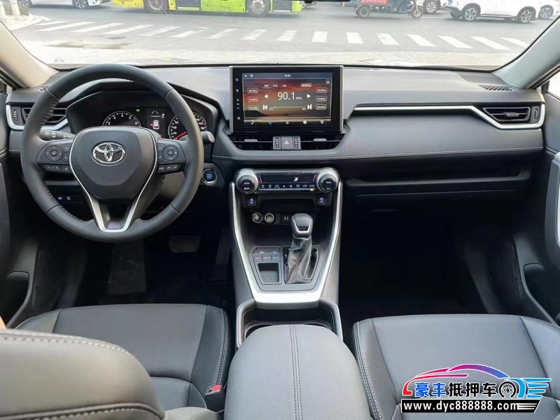 22年丰田威兰达轿车抵押车出售