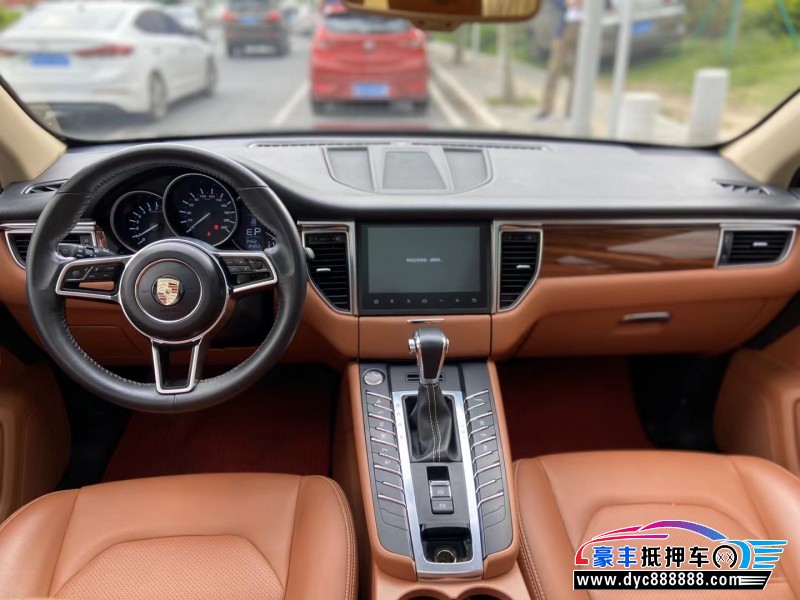 18年众泰SR9轿车抵押车出售