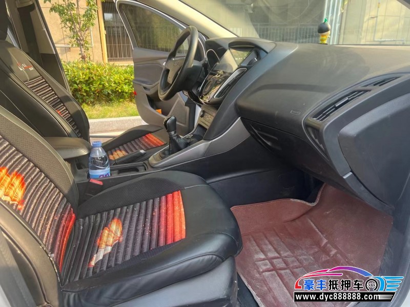 16年福特福克斯轿车抵押车出售