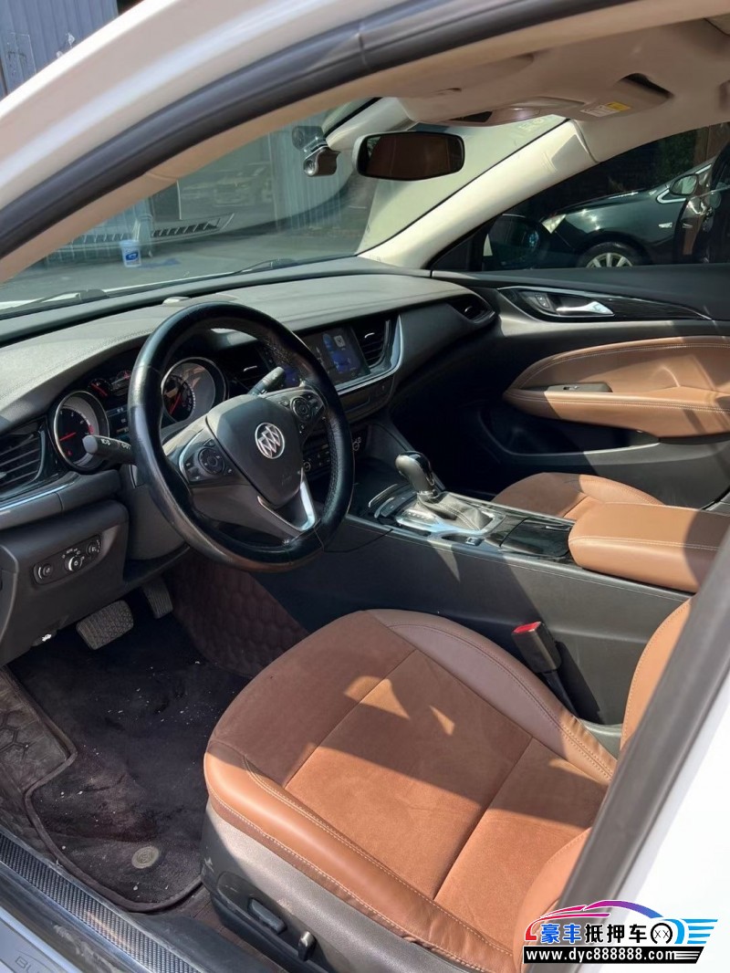 18年别克君威轿车抵押车出售