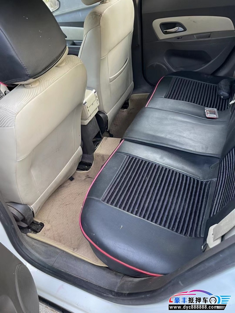 14年雪佛兰科鲁兹轿车抵押车出售