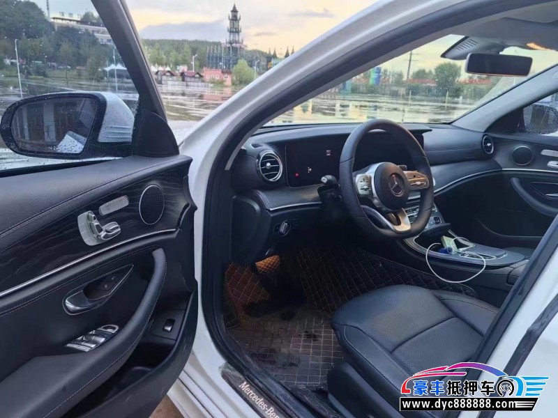 20年奔驰E轿车抵押车出售