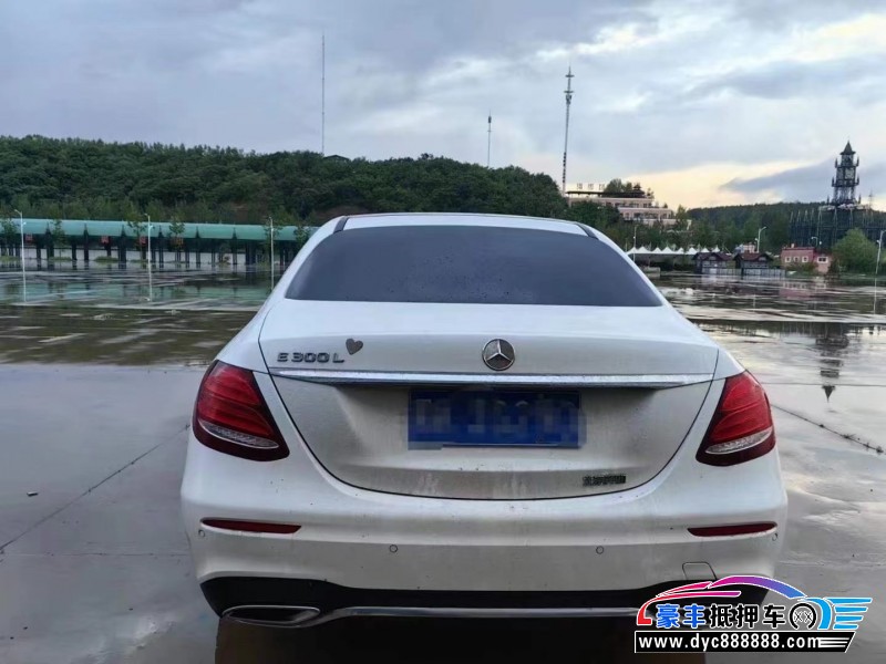 20年奔驰E轿车抵押车出售