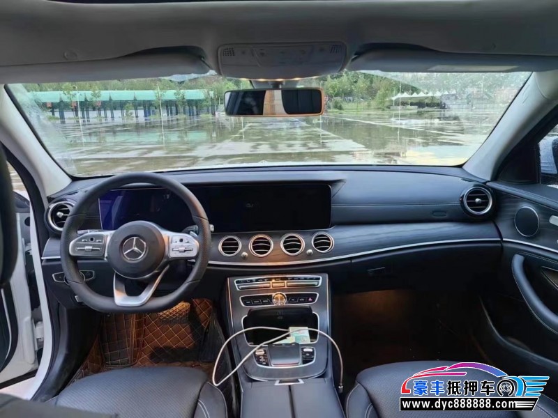 20年奔驰E轿车抵押车出售