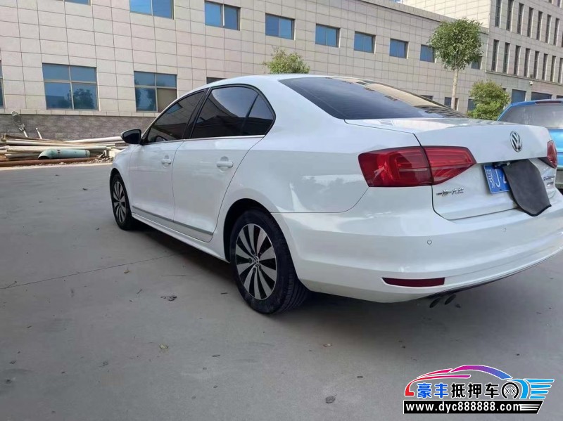 16年大众速腾轿车抵押车出售