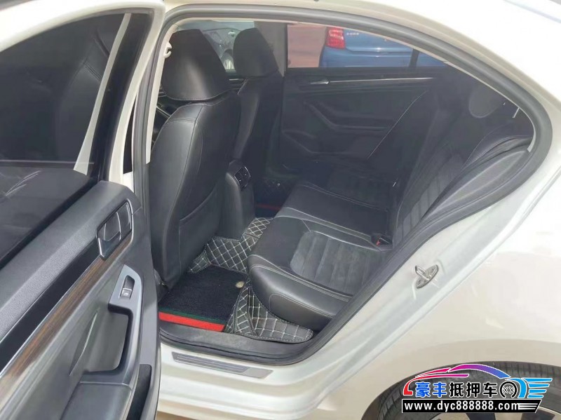 16年大众速腾轿车抵押车出售