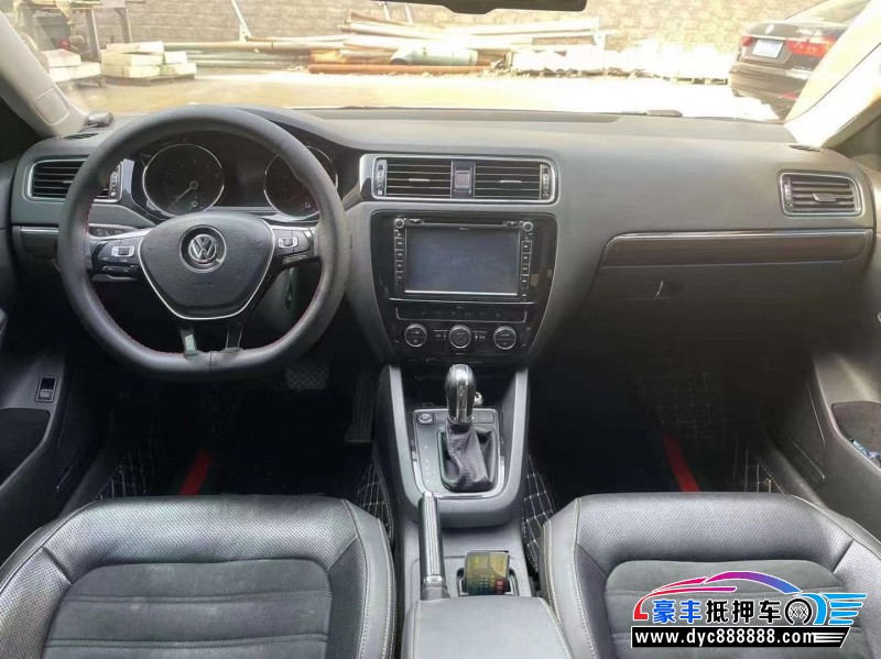 16年大众速腾轿车抵押车出售