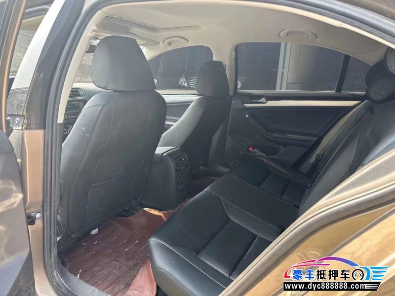 19年大众速腾轿车抵押车出售