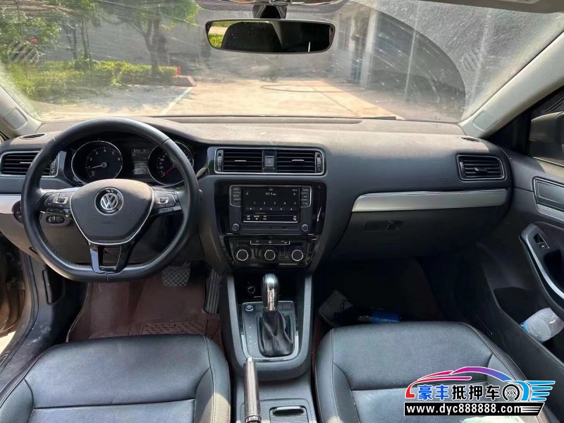 19年大众速腾轿车抵押车出售