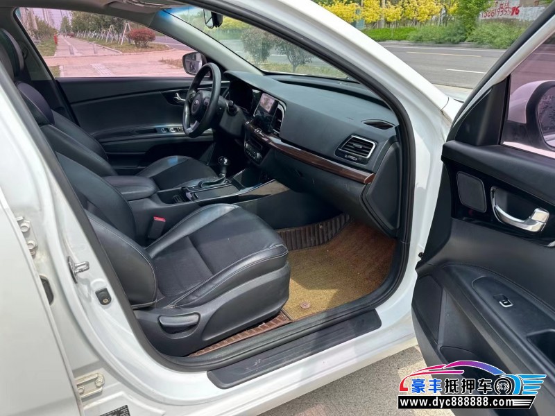 16年起亚K4轿车抵押车出售