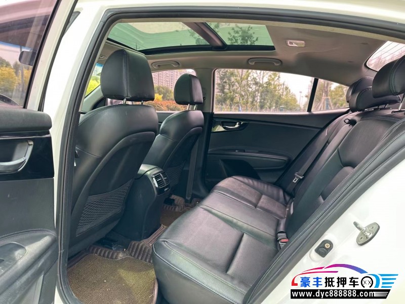 16年起亚K4轿车抵押车出售