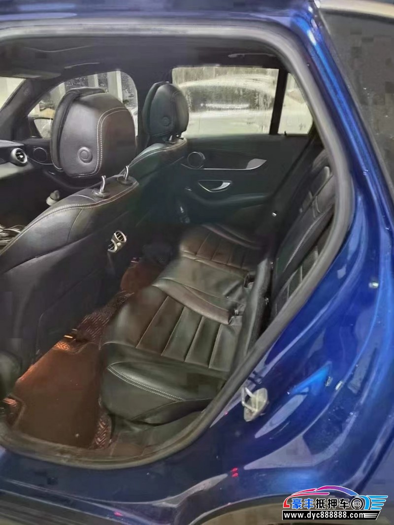 17年奔驰GLC轿车抵押车出售