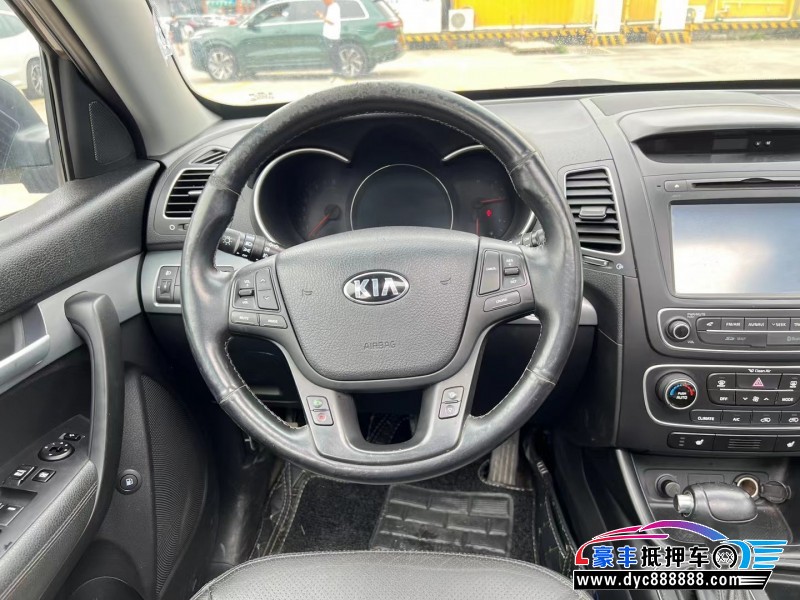 14年起亚索兰托轿车抵押车出售