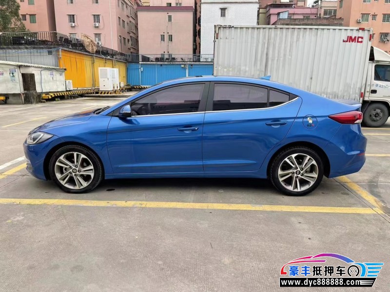 16年现代领动轿车抵押车出售