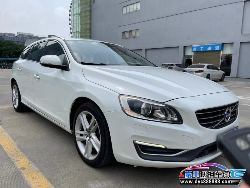 14年沃尔沃V60轿车抵押车出售