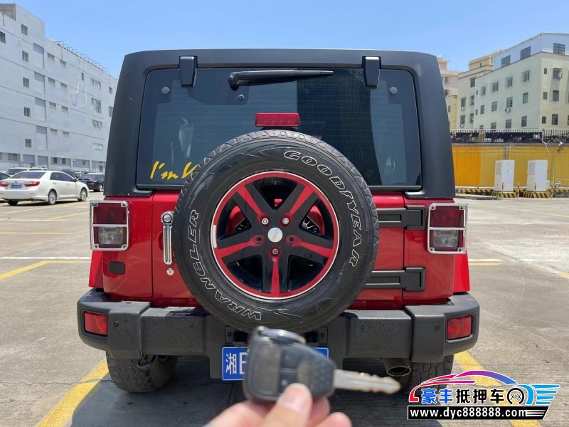 12年Jeep牧马人轿车抵押车出售