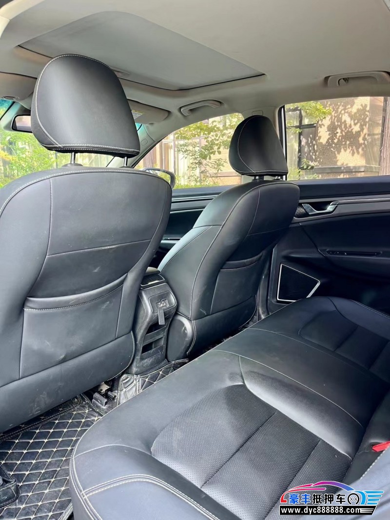 18年吉利帝豪GL轿车抵押车出售