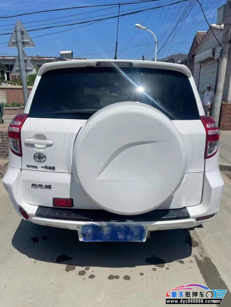 13年丰田RAV4荣放轿车抵押车出售