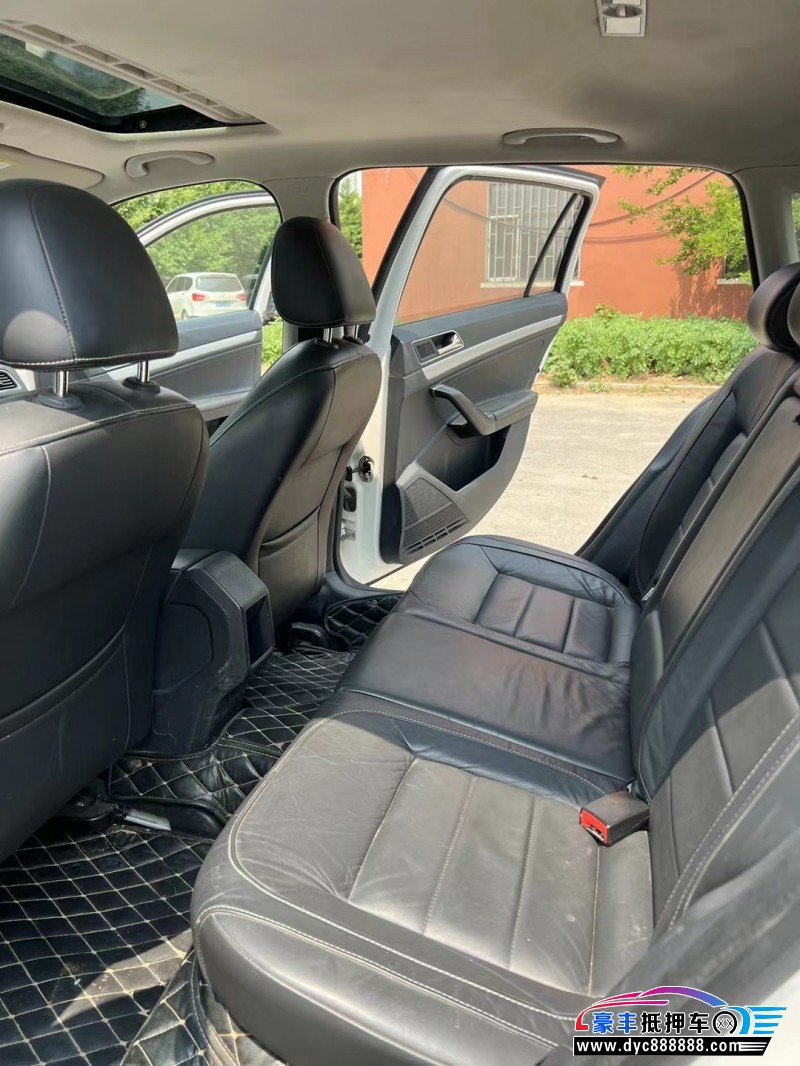 16年大众朗行轿车抵押车出售