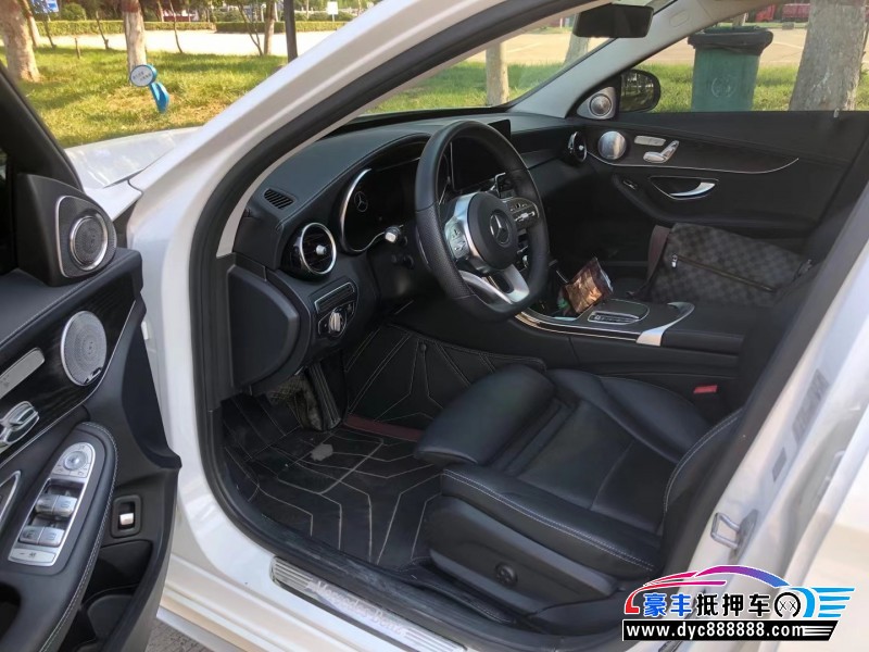 20年奔驰C轿车抵押车出售