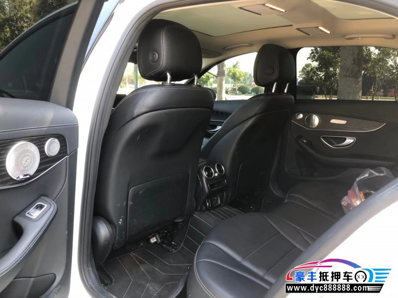 20年奔驰C轿车抵押车出售