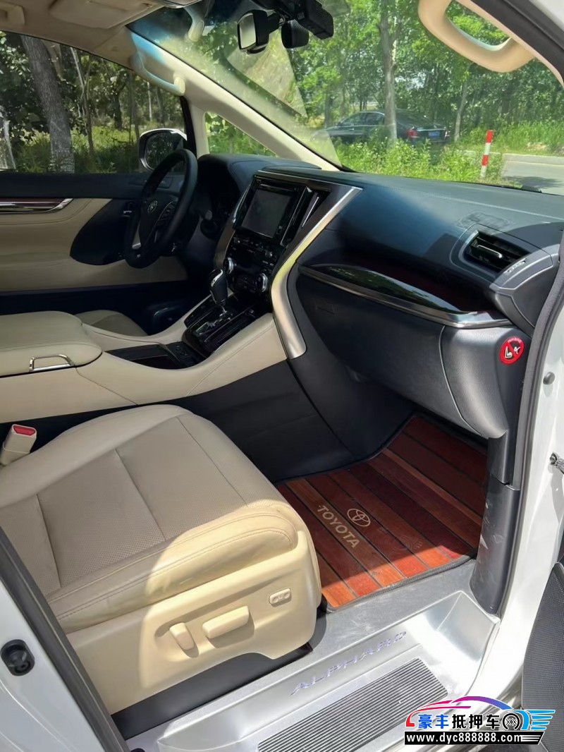 16年丰田埃尔法MPV抵押车出售