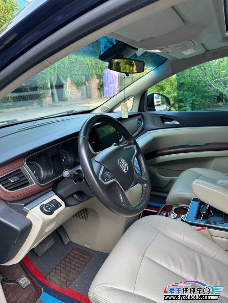 15年别克GL8MPV抵押车出售