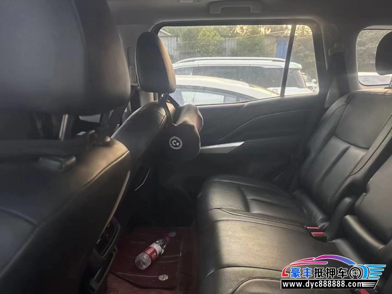 18年日产奇骏轿车抵押车出售