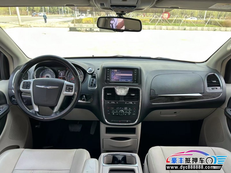 15年克莱斯勒大捷龙MPV抵押车出售