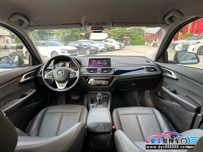 20年宝马1系轿车抵押车出售