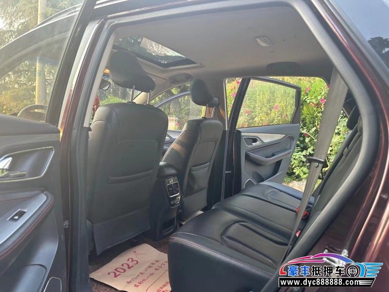 17年宝骏560SUV抵押车出售