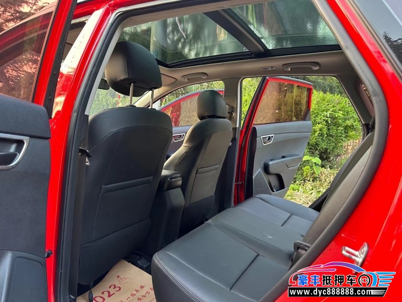 17年起亚KX3轿车抵押车出售