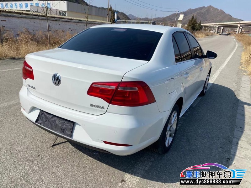 16年大众宝来轿车抵押车出售